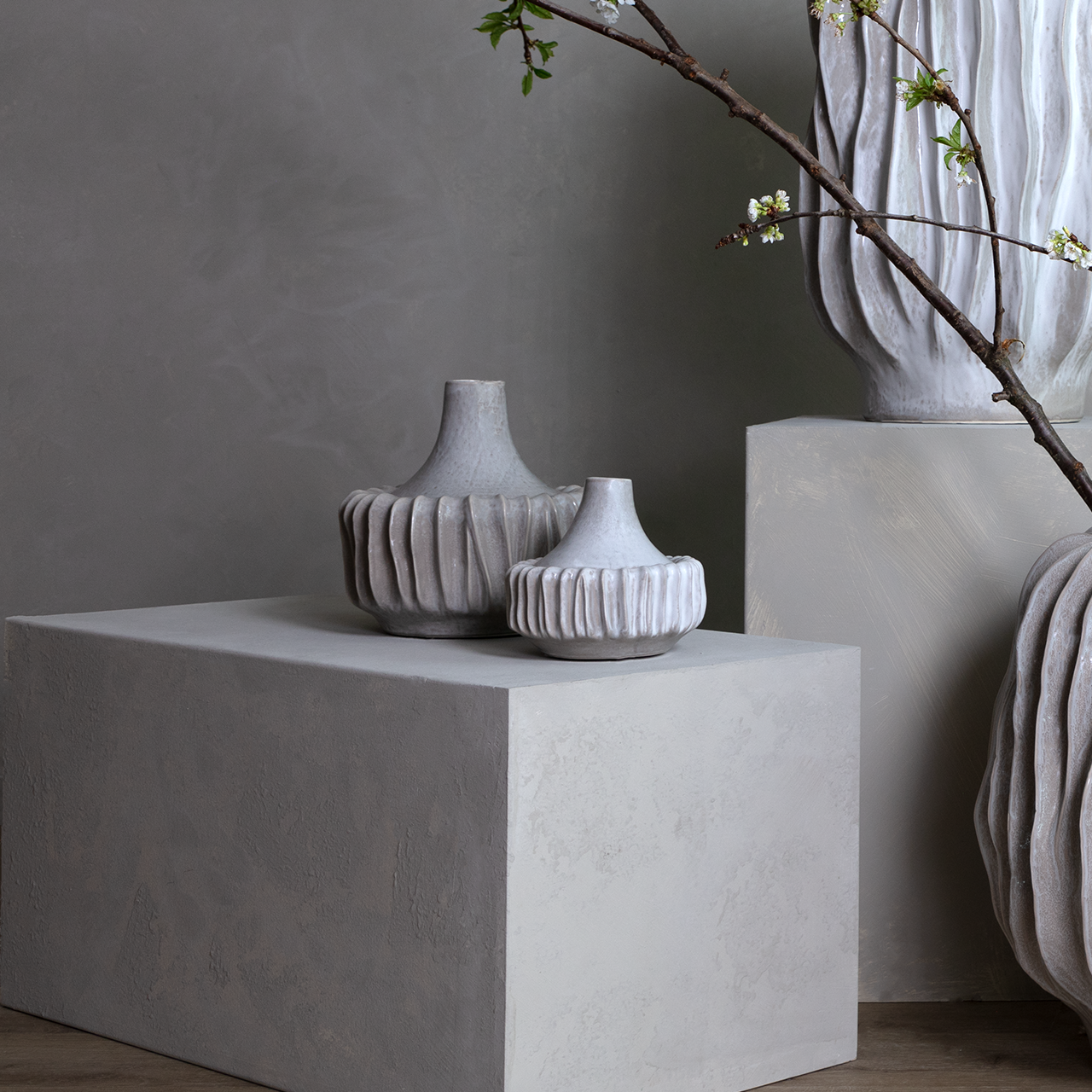 Azaria Short Vase 2