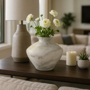 ROLANDCROSS IVORY GLASS VASE 10 (IN) 9