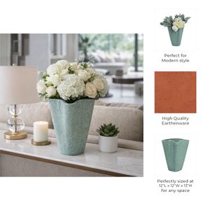 TIPTONPARK GREEN VASE 13 (IN) 11