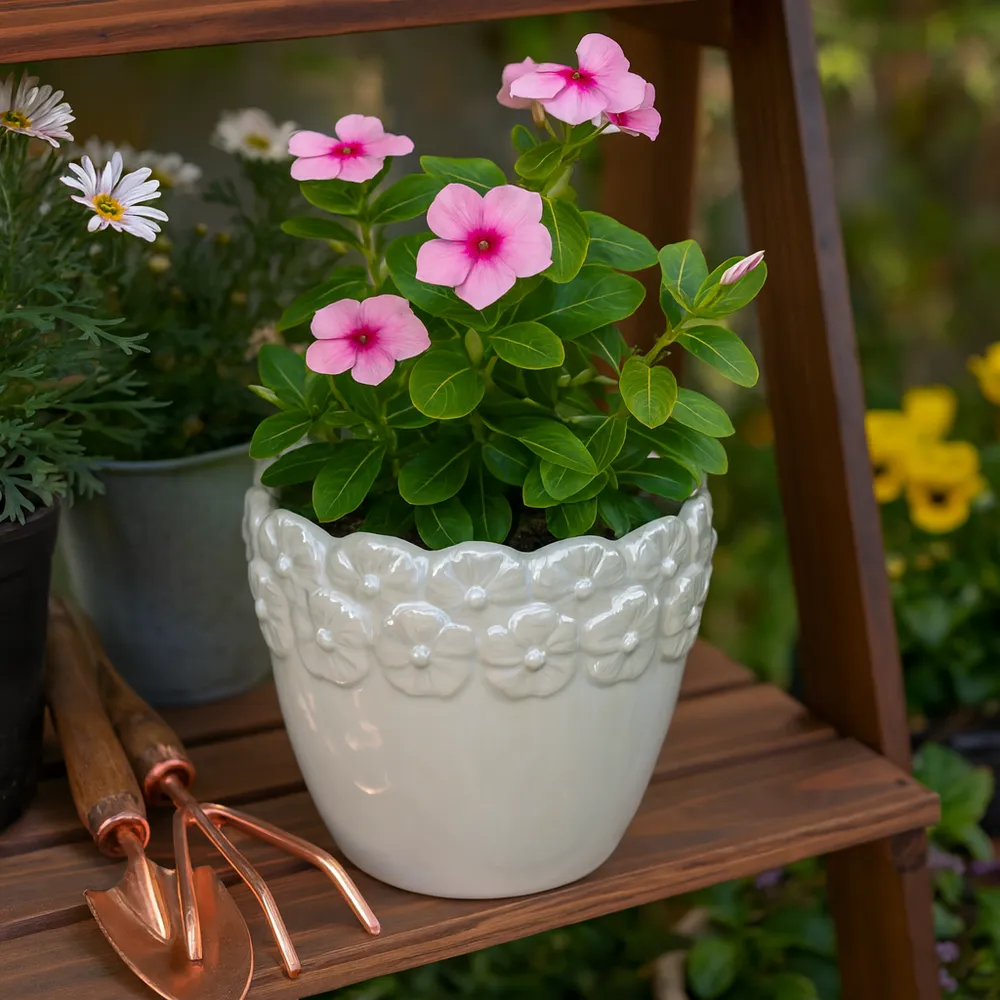 SLATERGATE IVORY PLANTER 6 (IN)