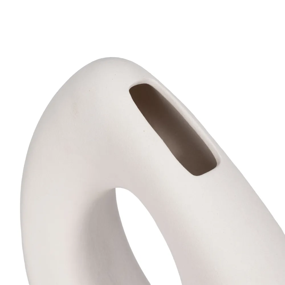 ARMONLAND WHITE VASE 11 (IN)