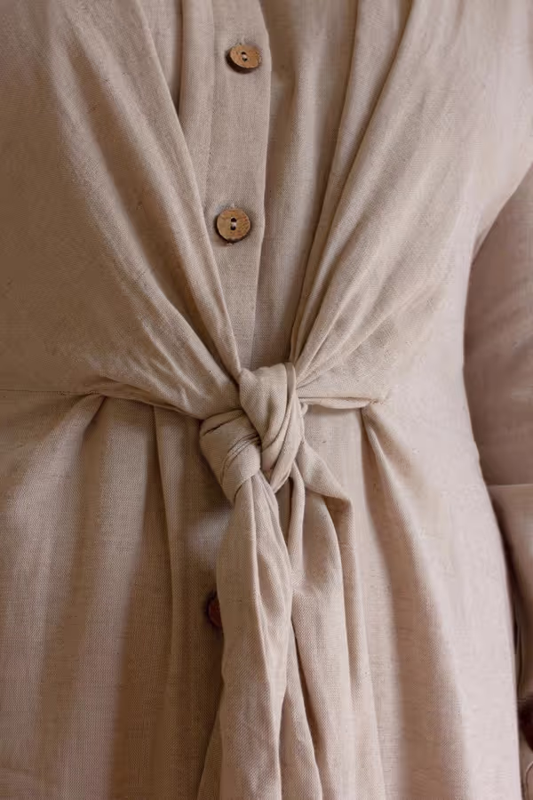 Long-Sleeve Button-Front Dress with Front-Tie Detail / Oatmeal