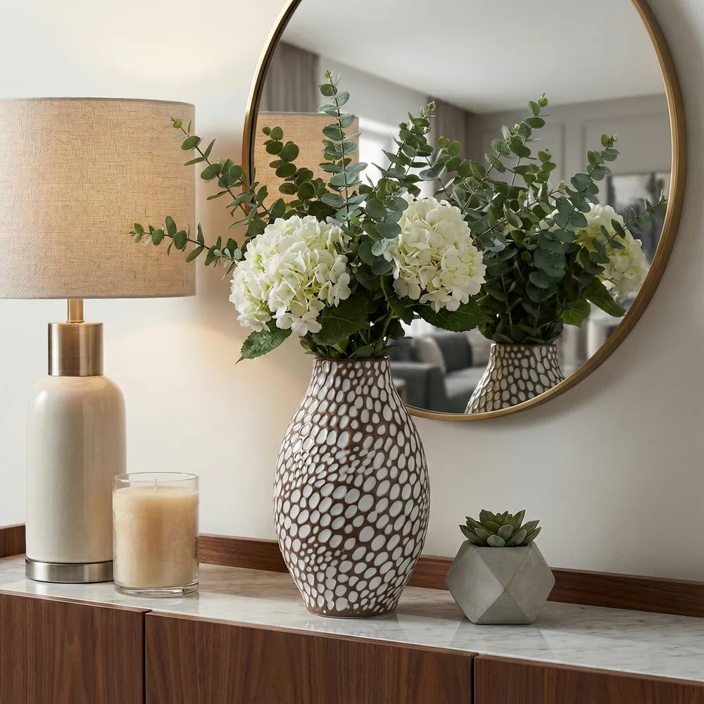 HARPERMILL BROWN VASE 10 (IN)