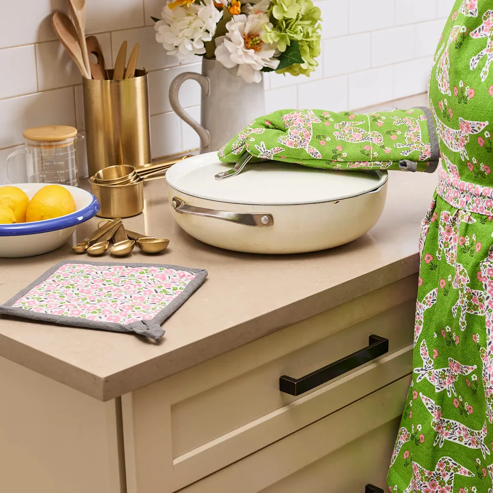 Petals & Paws Oven Mitt Pot Holder (set of 2)