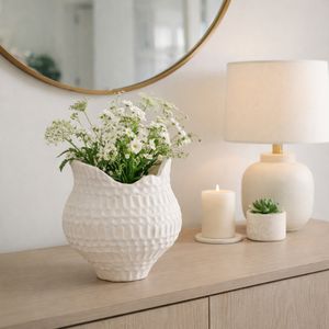 DILLONGROVE IVORY VASE 12 (IN) 12