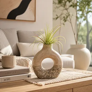 COVEDALE IVORY VASE 9 (IN) 10