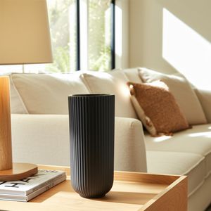 HANNAHTON BLACK VASE 11 (IN) 9
