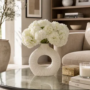 CANTONGATE IVORY VASE 9 (IN) 11