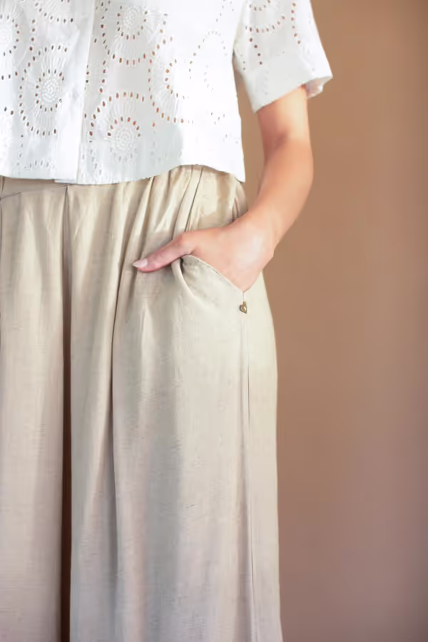 Pleated Front Elastic Waist Wide-Leg Pant