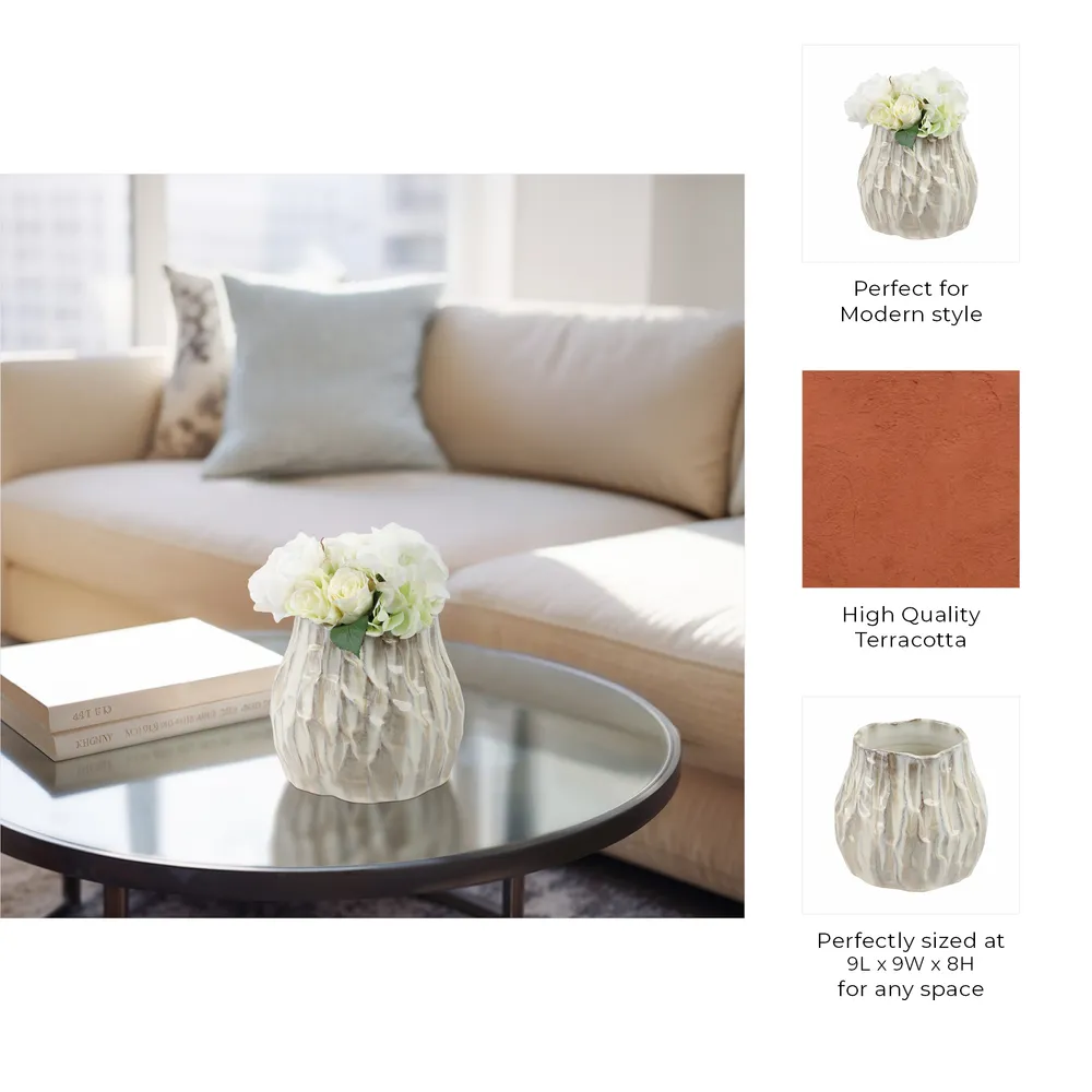CROSBYLEY CREAM VASE 8 (IN)