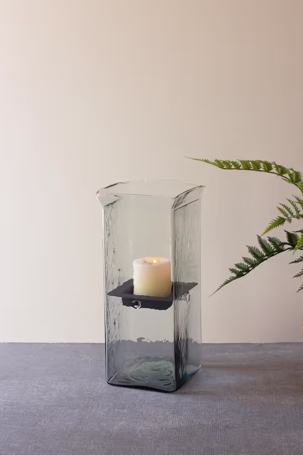Square Candle Hurricane / Medium