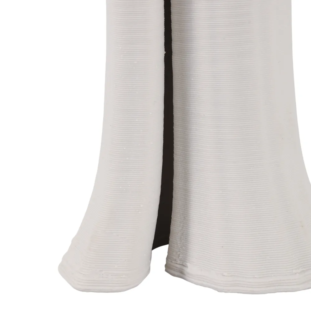 WRENMORE WHITE VASE 11 (IN)