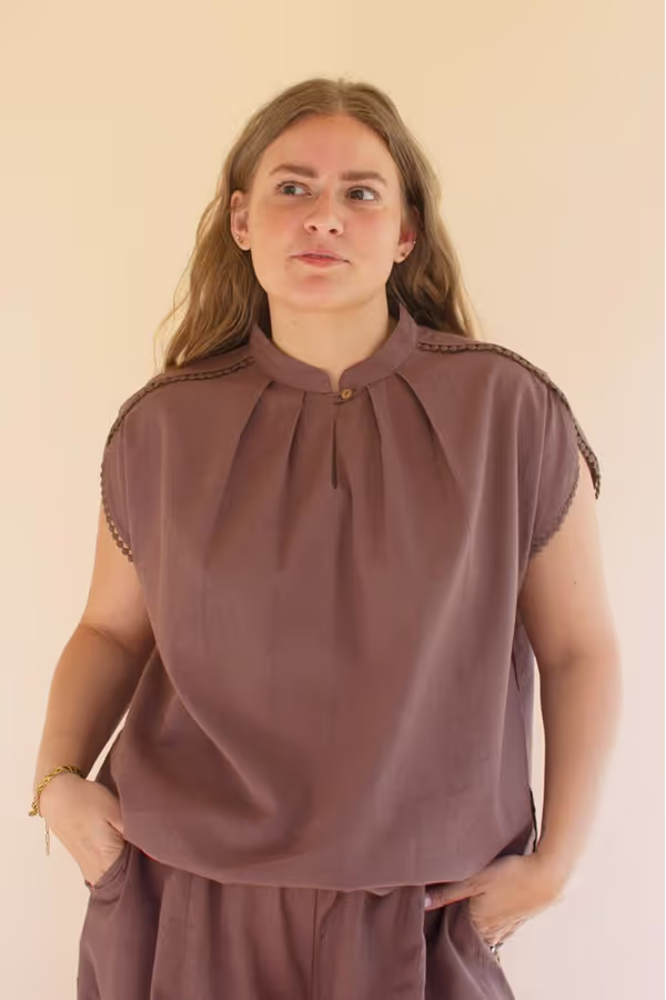 High-Neck Shortsleeve Blouse with Flat Pom-Pom Lace Detail / Mulberry