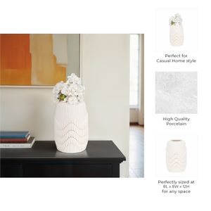 BRYNCROSS IVORY VASE 12 (IN) 8