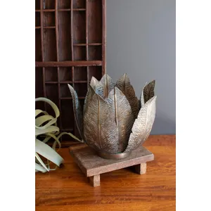 Antique Brass Metal Leaf Base with Glass Hurricane 4