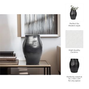 CLARAPARK BLACK VASE 21 (IN) 11