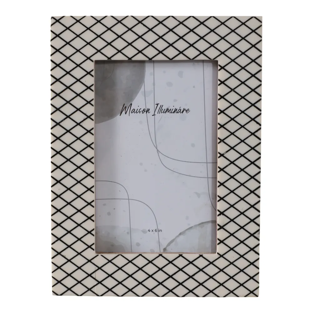 TUCKERVIEW BLACK FRAME 8 (IN)