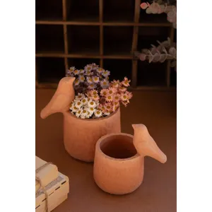 Set of 2 Concrete Bird Planters with Terracotta Finish 1
