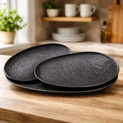 Hammered Iron Set of 3 Trays 23,19 and 17in