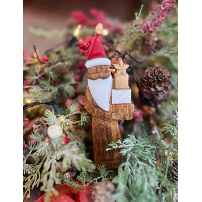 Mini Santa With Gift 7x3in