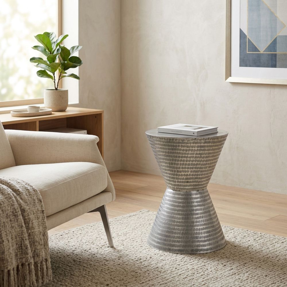NOVASHAW SILVER TABLE 18 (IN)