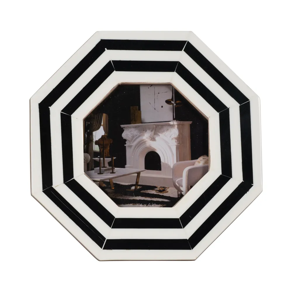 WRENCLIFF BLACK FRAME 1 (IN)