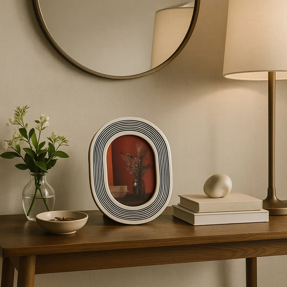 EMMONSFIELD BLACK FRAME 9 (IN)