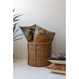 Set of 2 Embroidery Pillows with Flowers 5