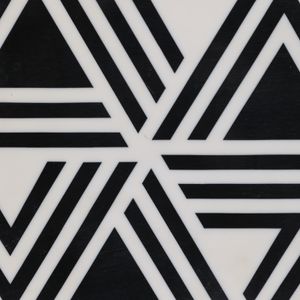 KELLERRUN WHITE TABLE 25 (IN) 8