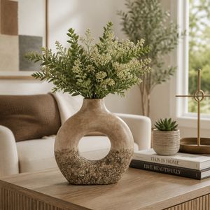COVEDALE IVORY VASE 9 (IN) 2