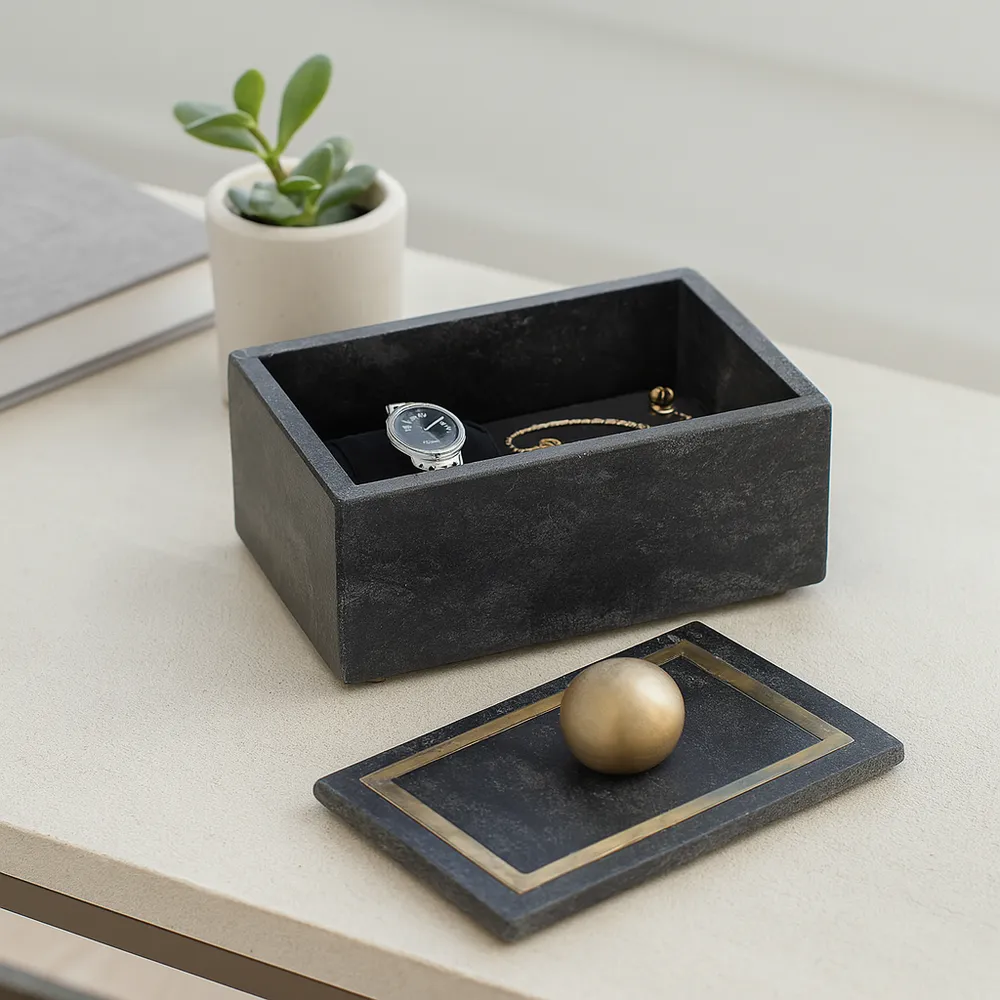 CONNORHAVEN BLACK BOX 6 (IN)