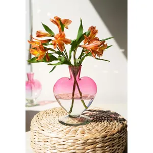 Ombre Pink Glass Heart Vase 1