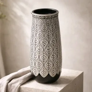 Pearl White And Black Pot 7x7x18in 1