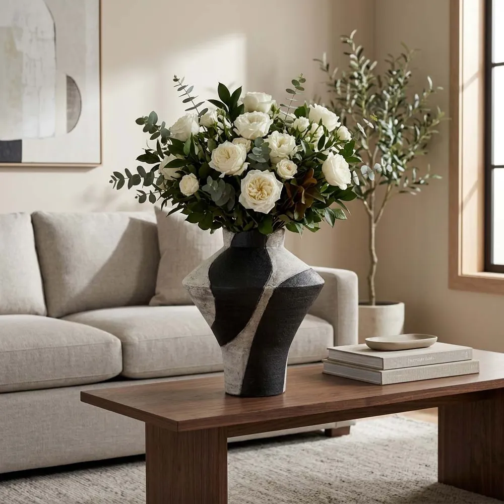 GRIFFINWELL WHITE VASE 18 (IN)