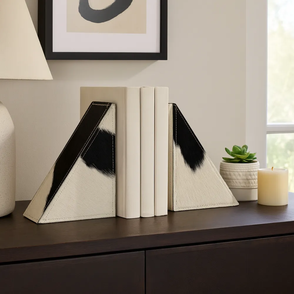 RAYMONDTON SET OF 2 IVORY BOOKENDS 7 (IN)