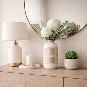 BAYGATE IVORY VASE 12 (IN) 2