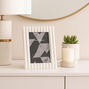NILESTONE WHITE FRAME 9 (IN) 2