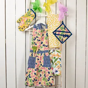 Bloom & Flutter Apron 4