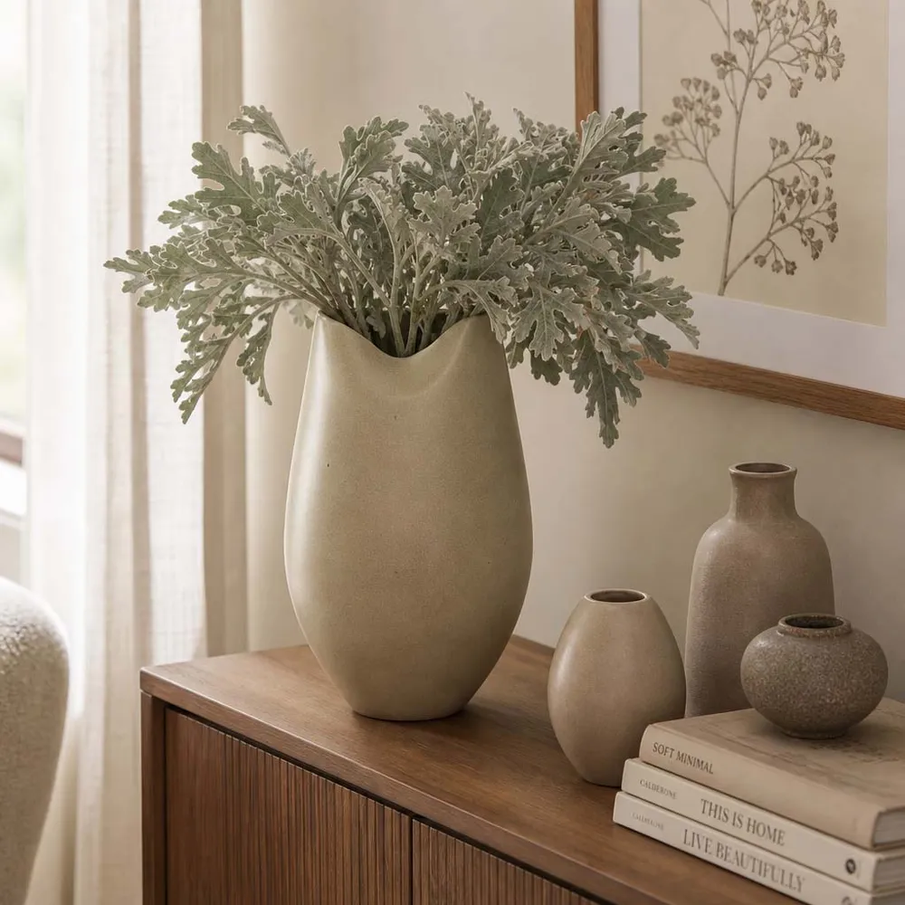 GAIGEMORE BROWN VASE 17 (IN)