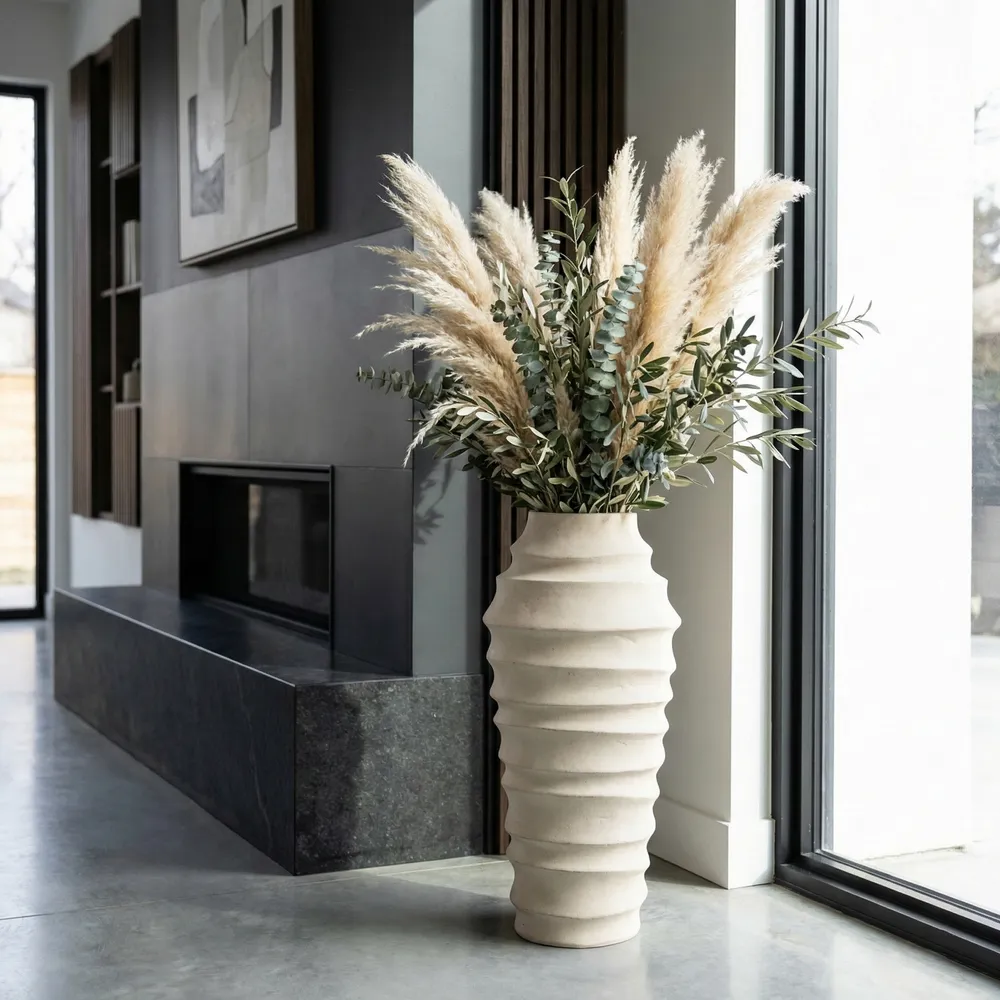 RIDERGATE IVORY VASE 28 (IN)
