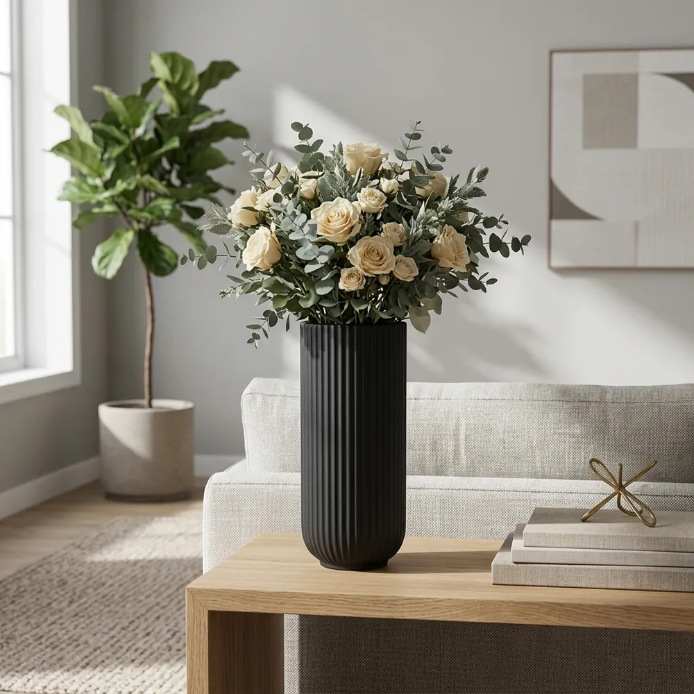 HANNAHTON BLACK VASE 11 (IN)