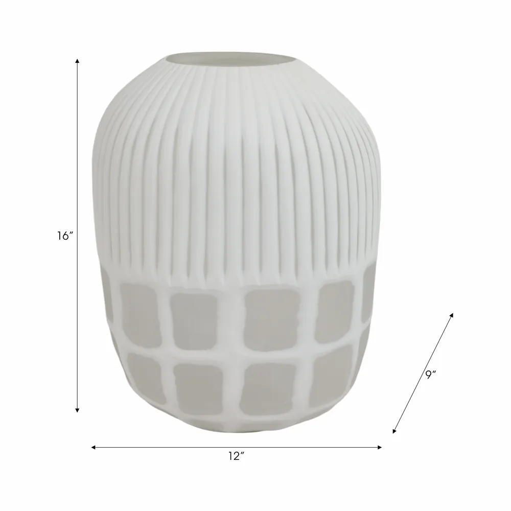 WOODSONWORTH WHITE GLASS VASE 16 (IN)