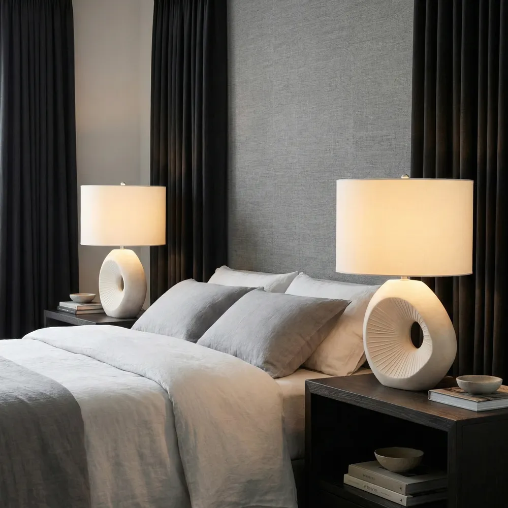 REIDFORD IVORY LAMP 26 (IN)