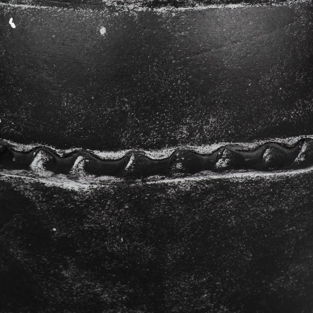 ROSEBEACH BLACK VASE 14 (IN)