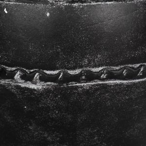 ROSEBEACH BLACK VASE 14 (IN) 5