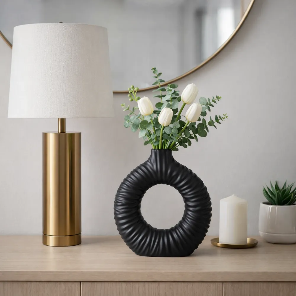 CANTONGATE BLACK VASE 9 (IN)