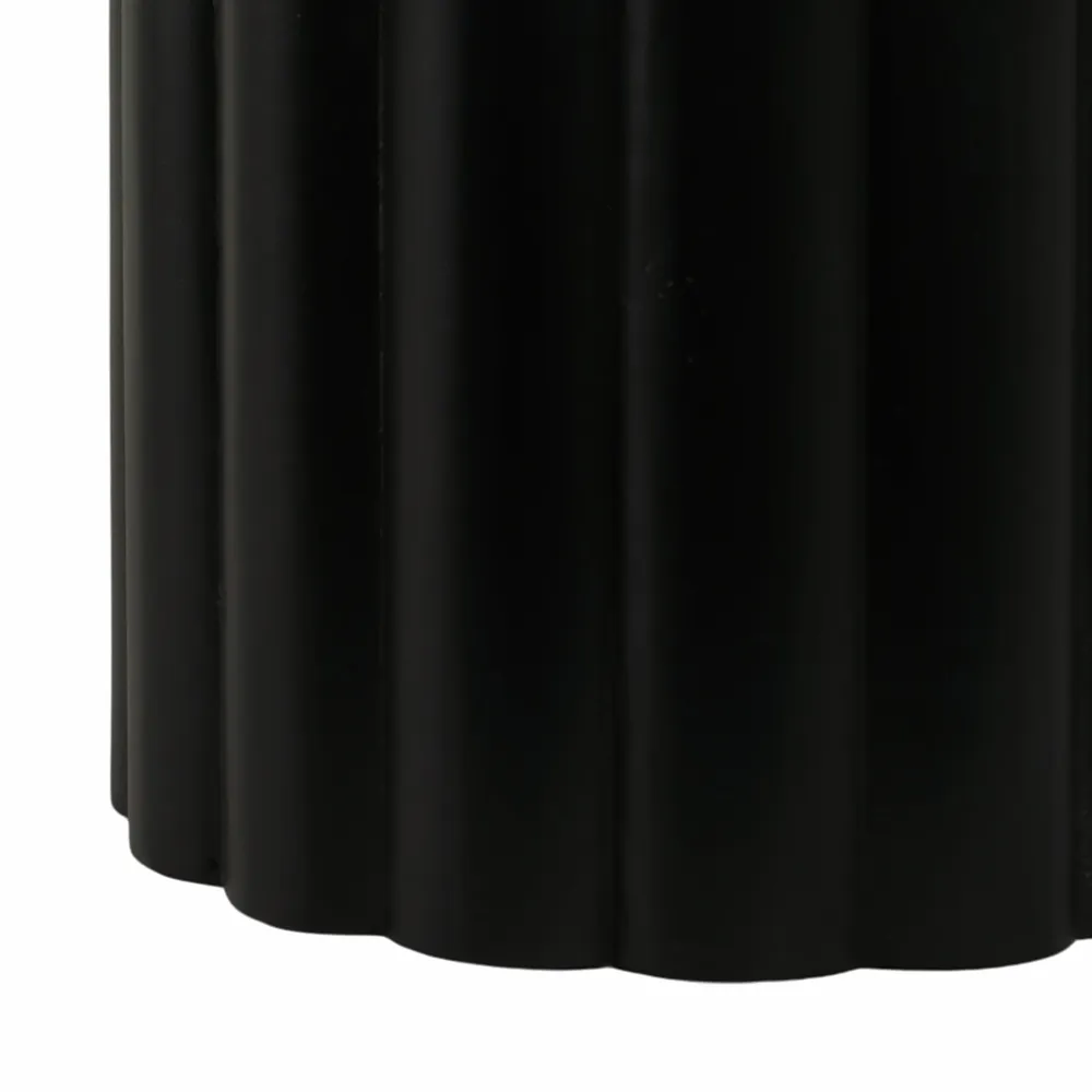 DOUGALWORTH BLACK TABLE 20 (IN)