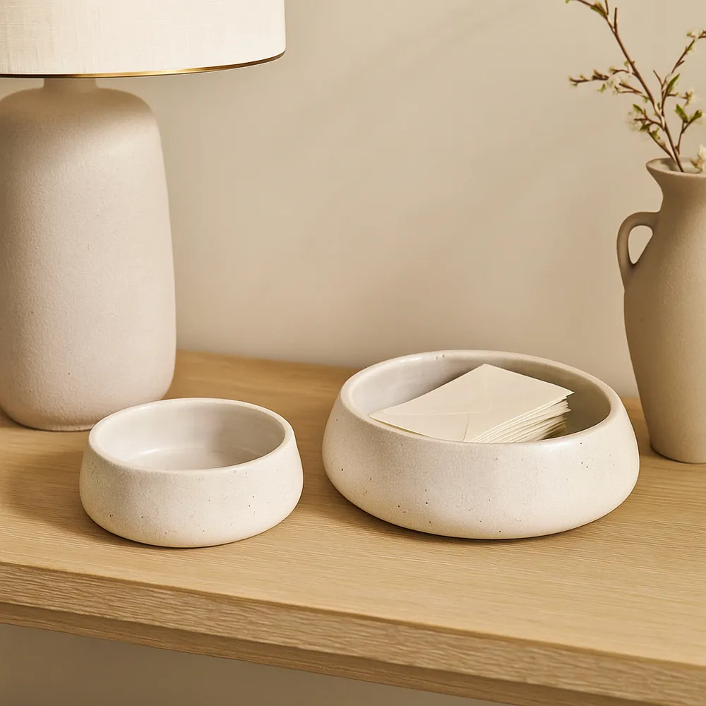 HOLLISHOLM SET OF 2 WHITE BOWLS 4 (IN)