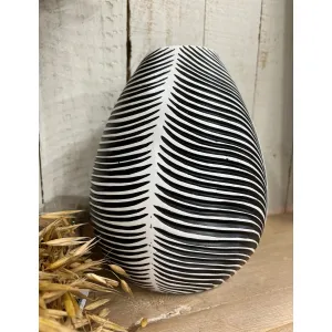 Wide New Zealand  Vase 8in 1