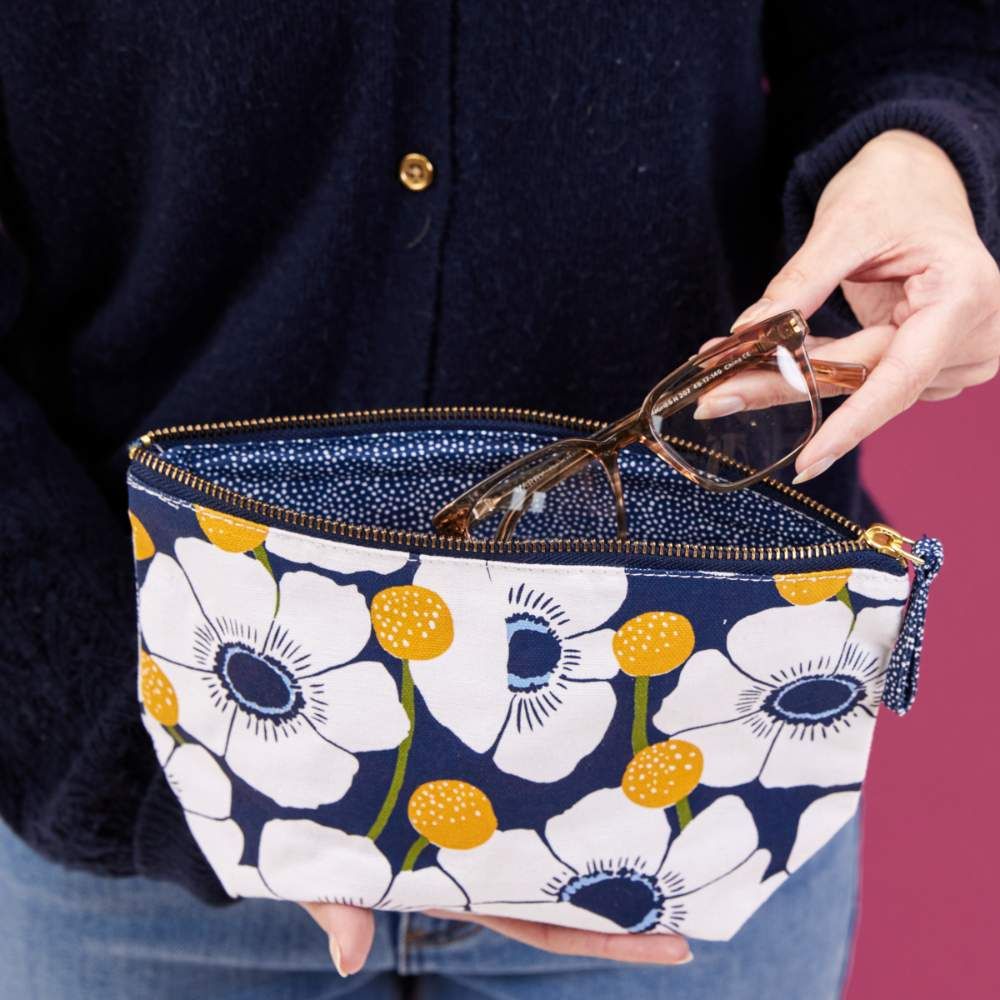 Windflower Medium Essential Canvas Pouch